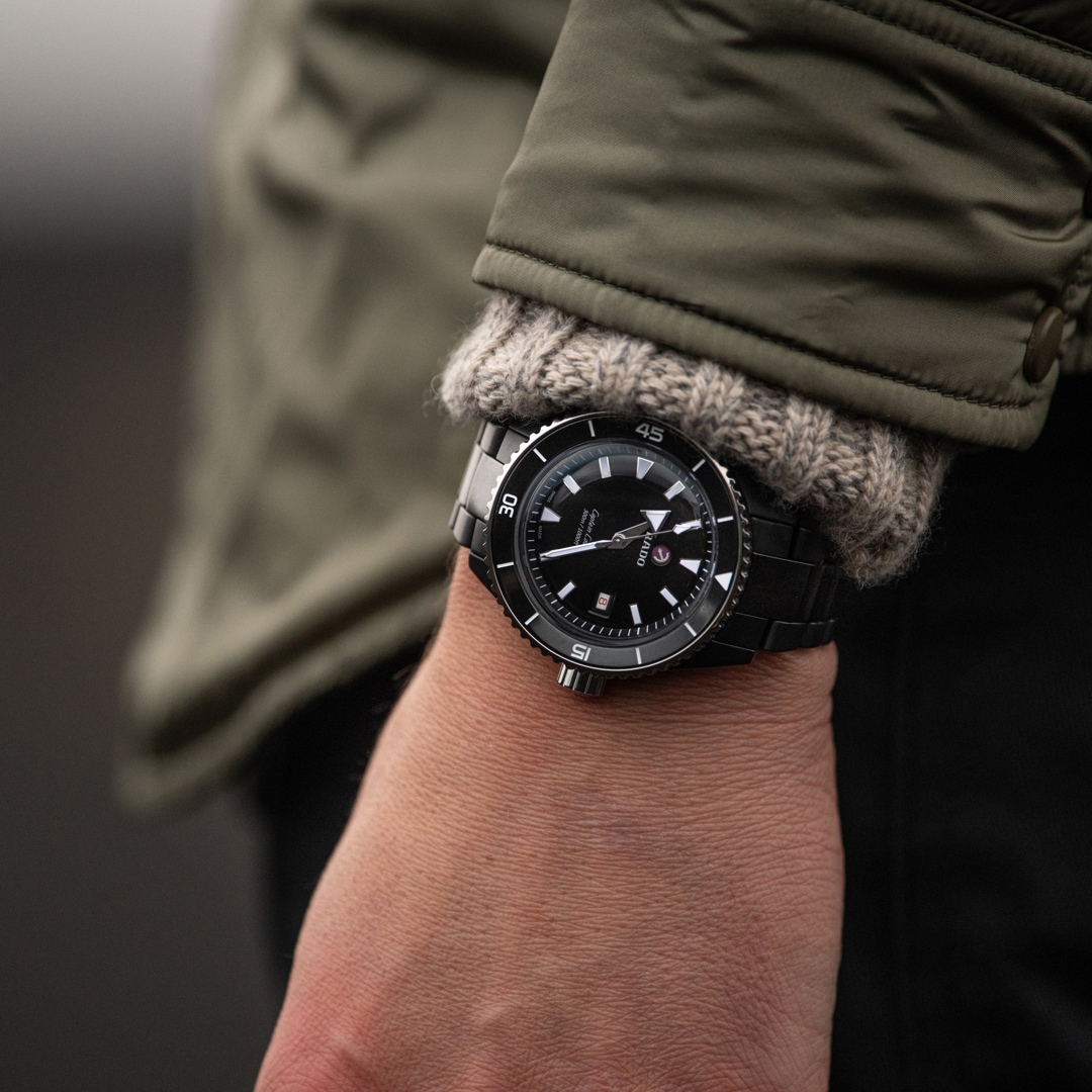 Captain Cook High Tech Diver